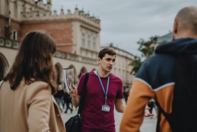 Krakow: Traditional Polish Food and Drinks Tasting Tour - Old Town Walking with Landmarks: Sightseeing That Actually Serves the Meal