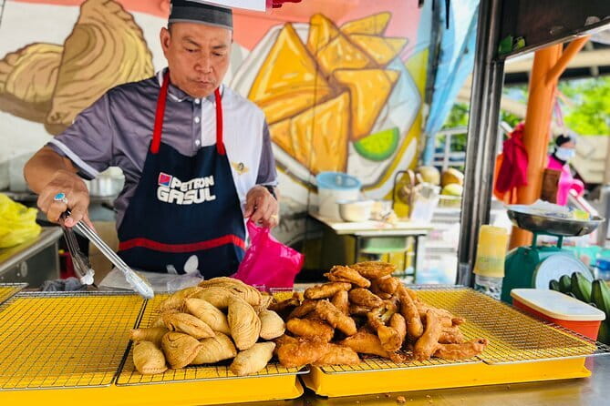 Kuala Lumpur Food Tour with 12+ Authentic Dishes & Local Secrets - Key highlights you’ll feel right away