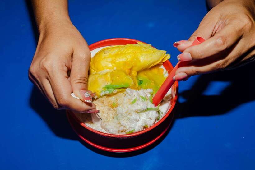 Kuala Lumpur: Sambal Street Food Tour with 15+ Tastings - What You’ll Eat: Rendang, Nasi Lemak, Sambal Fish, and Roti Work