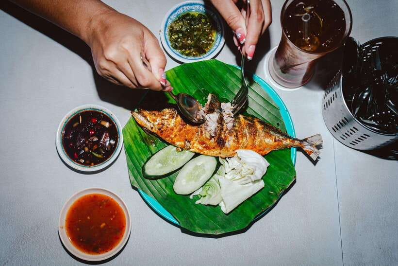 Kuala Lumpur: Sambal Street Food Tour with 15+ Tastings - Rain-or-Shine Walking and Street-Food Hygiene