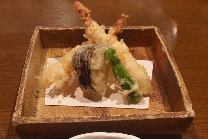 Kyoto Evening Gion Food Tour Including Kaiseki Dinner - Shirakawa Area Stops: Shrines, Bridges, and Street-Level Details