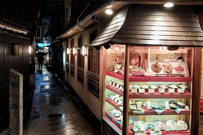 Kyoto Food Tour of 10 Tastings with Wagyu, Mochi & More Surprises - Practical tips so you enjoy the tastings more