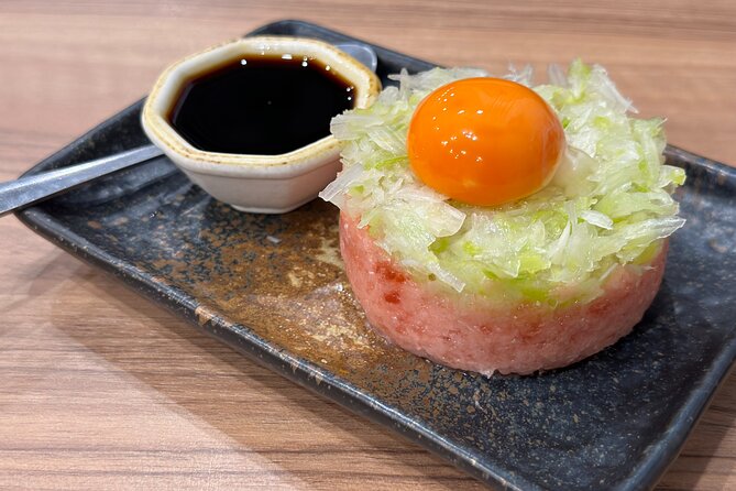 Kyoto: Gion Food Tour 13 Dishes at 4 Eateries - Walking Kyoto at the exact hour it looks best