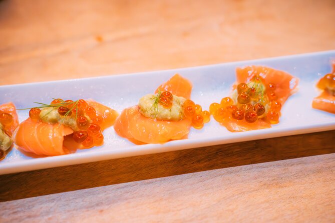 Kyoto: Gion Local Food Tour (Taste 15 Dishes) - Stop 3 at Gion Shirakawa: sushi and tempura to close strong