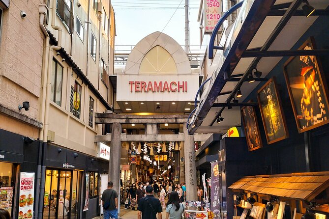 Kyoto Nishiki Market & Depachika: 2-hours Food Tour with a Local - Stop 2 at Nishiki Market: Kyoto’s Kitchen, Knives, Produce, and the Food You’ll Remember