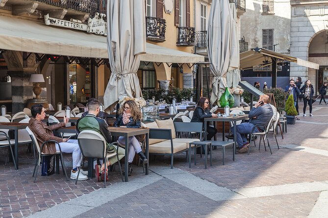 Lake Como Food Tour - Eat like a real Local - Via Pietro Boldoni Pizza by the Slice: Real Speed, Real Comfort