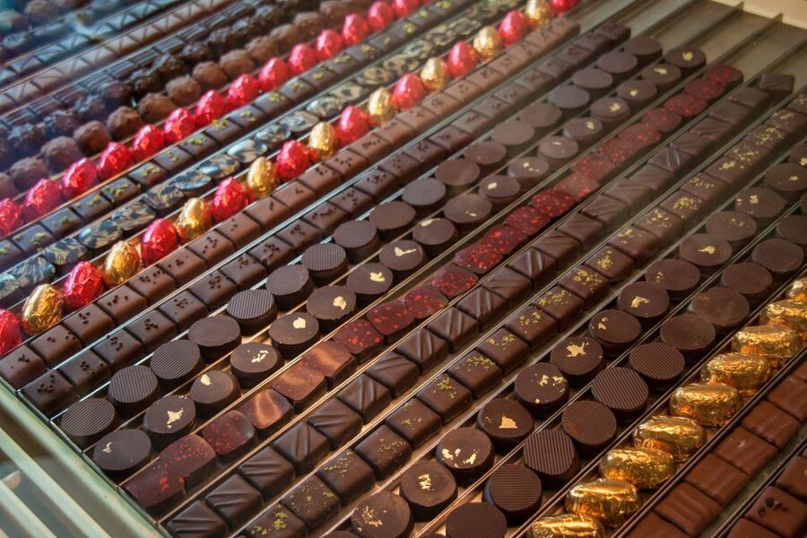 Le Marais: Pastry and Chocolate Food Tour - Le Marais Pastry and Chocolate Tour: what you’re really buying for $165