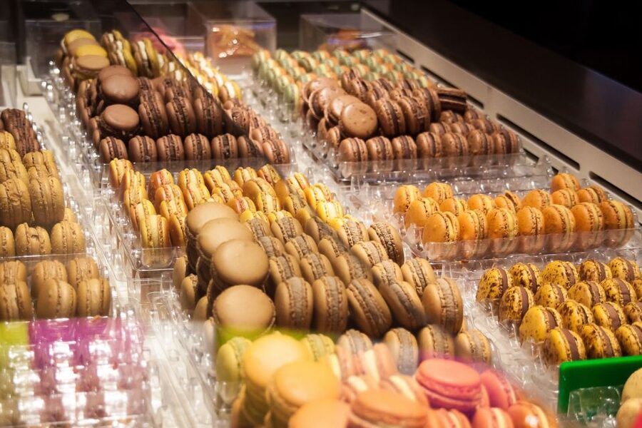Le Marais: Pastry and Chocolate Food Tour - Chocolate shop and ice cream: where the sweet gets specific