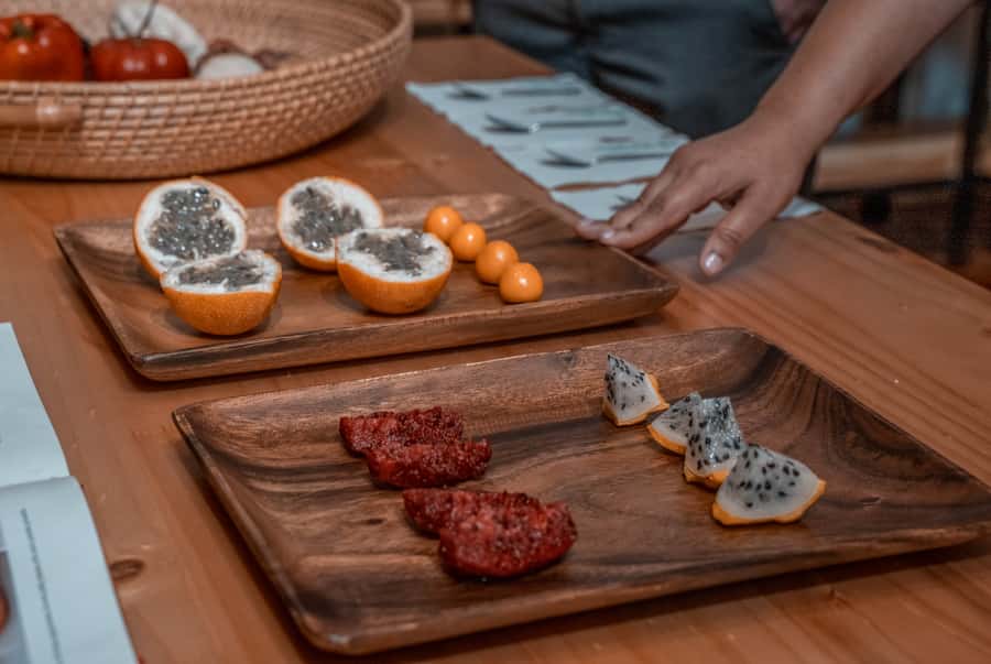 Lima: Ultimate Peruvian Food Tour - Meeting at Mirador Saénz Peña and getting your bearings fast