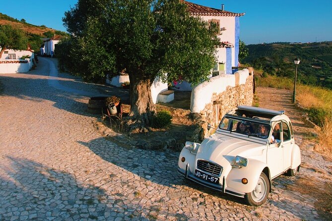 Lisbon Countryside Food Tour on a Vintage Car - Timing, group size, and how to think about the price