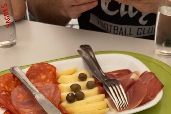 Lisbon E-Bike Guided Food Tour with Five Food Tastings - What you’ll actually eat: the classics behind five tastings