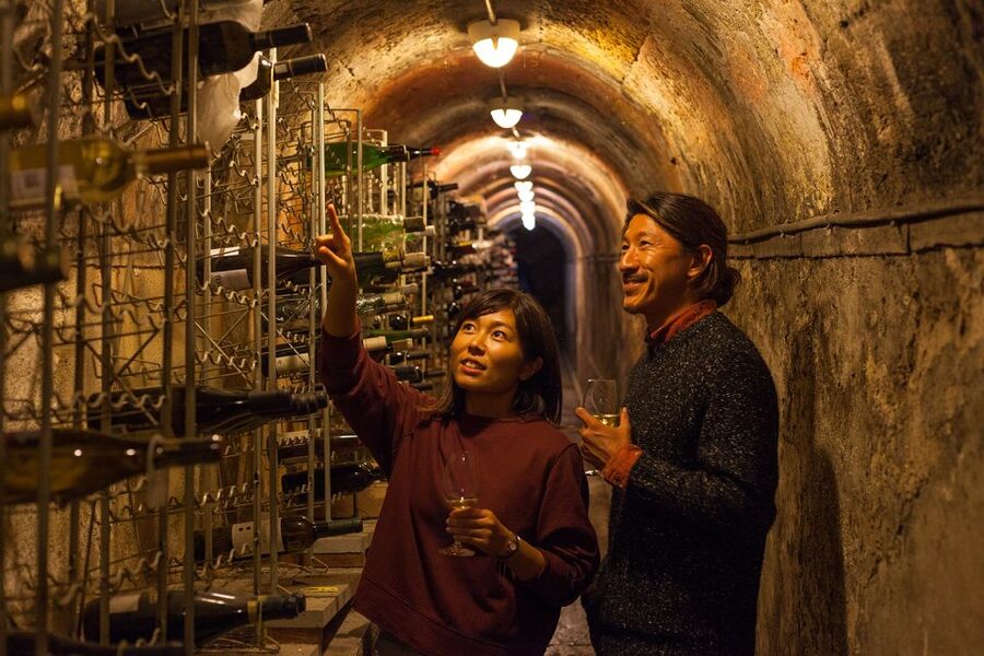 Lisbon: Evening Local Food Crawl with Drink Pairings - Who should book this Lisbon evening crawl