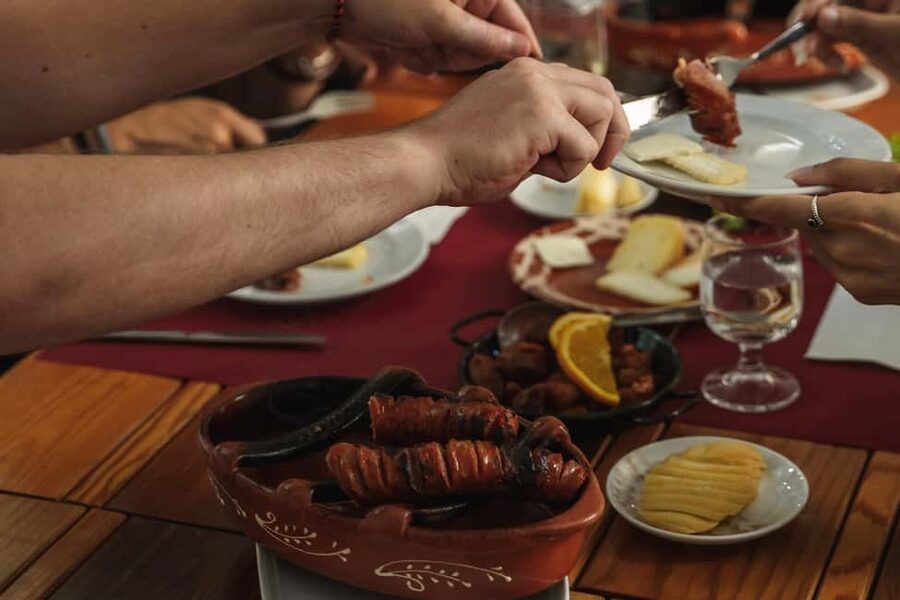 Lisbon: Food Crawl Walking Tour with Local Tastings - Baixa de Lisboa: where the tasting route does its best work