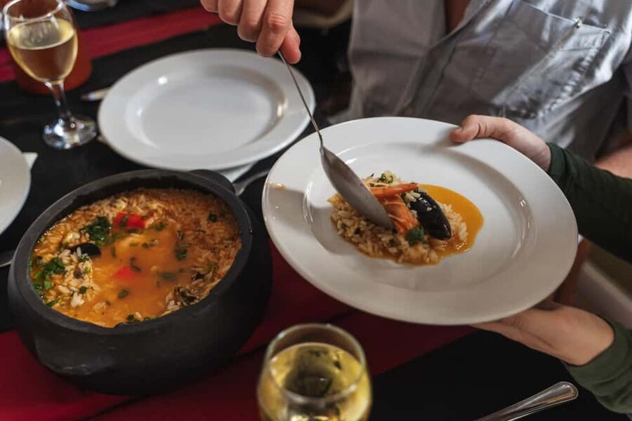 Lisbon: Food Crawl Walking Tour with Local Tastings - Vegetarian options: helpful, but not unlimited