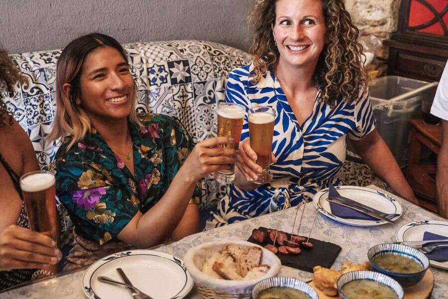 Lisbon: Food Crawl Walking Tour with Local Tastings - Starting in Praça da Figueira: your meeting spot and first flavors