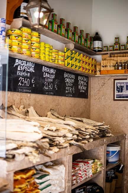 Lisbon: Food Tasting Tour by Tuk Tuk with 2 Stops - Guide impact: what great local hosts do differently