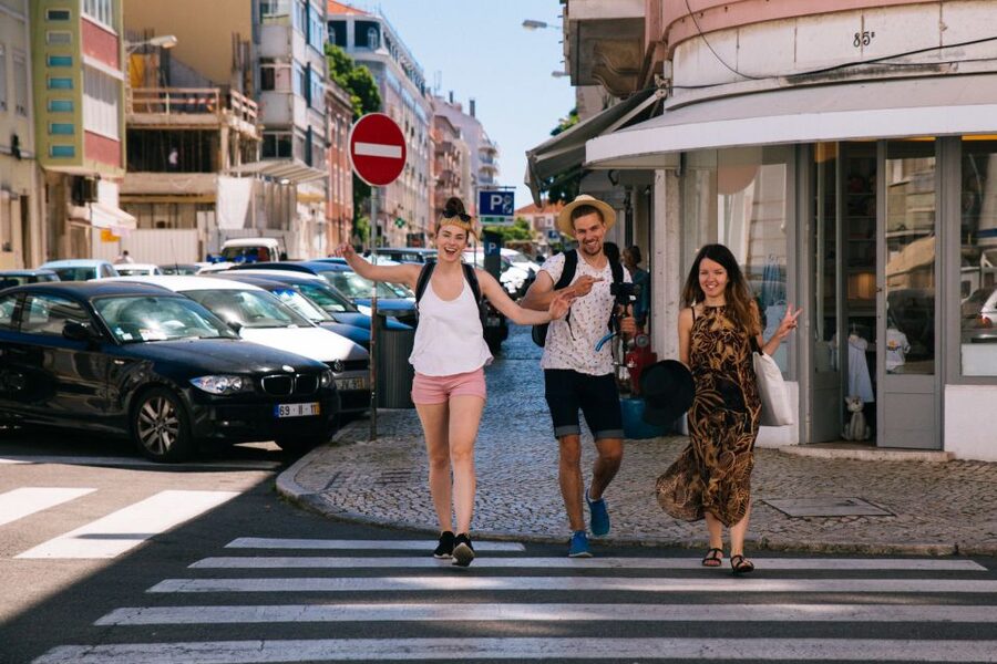 Lisbon: Private Food Tour – 10 Tastings with Locals - Meeting at Miradouro de São Pedro de Alcântara: Views First