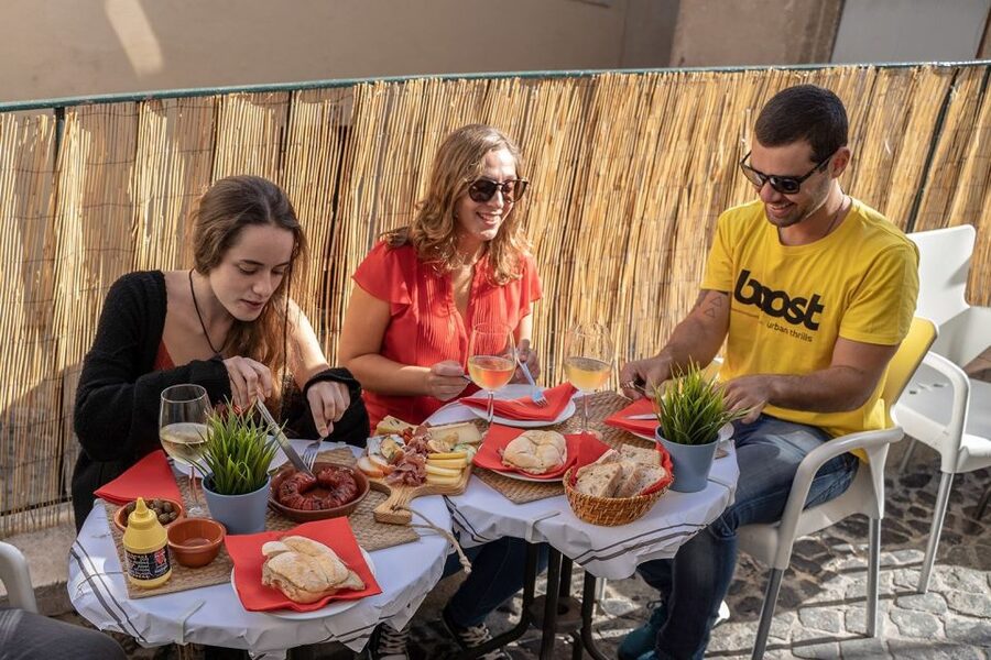 Lisbon: Segway Food Tour of Alfama and Old Town Lisbon - Key highlights worth planning for