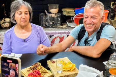 Local Markets & Food Tour in Mexico City - Getting oriented at the Centro Histórico start point