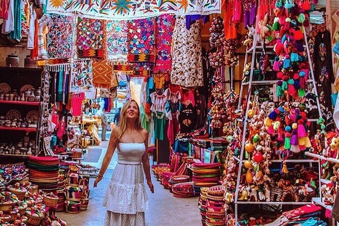 Local Markets & Food Tour in Mexico City - Stop 4: Mercado de Artesanías La Ciudadela for souvenirs that feel earned