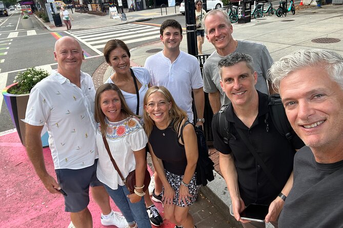 Local Neighborhood Washington DC Food Tour by DrinkEatWalk Tours - Stop 1 at Hank’s Oyster Bar: coastal DC meets your first slider