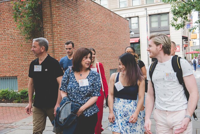 Locals' Favorites Food Tour - Guides, Group Size, and Food Restrictions: What to Expect