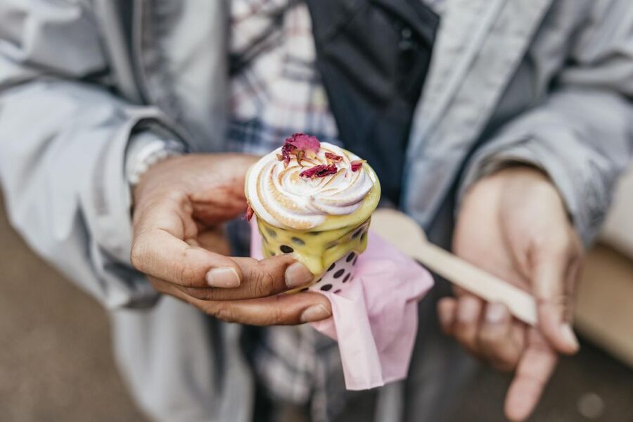 London: East End Food Tour - Finding Your Start Point at Old Spitalfields Market