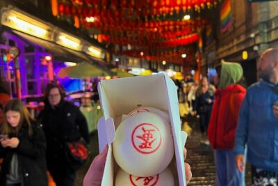 London Soho Food Tour with 7+ Tastings of Delicious Hidden Gems - Stop 1: Carnaby Street’s 1960s fashion energy