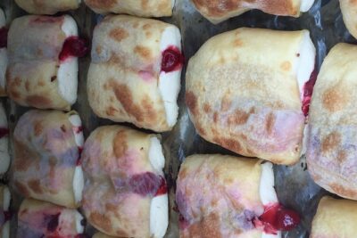 Lower East Side Eats Food Tour - Meeting at The Doughnut Plant and Keeping the Walk Enjoyable