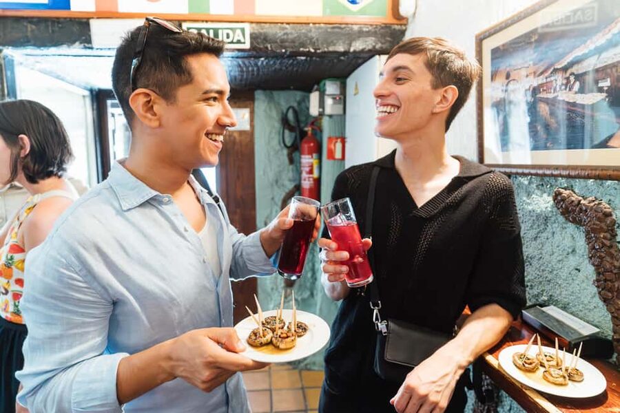 Madrid: Guided Food Tour with Tapas Tastings and Drinks - How the 150-Minute Tapas Run Keeps You Moving (Without Rushing)