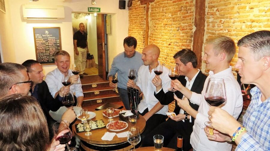 Madrid: Iberico Ham and Spanish Wine Small-Group Food Tour - Cutting through the confusion: how to shop like a local afterward