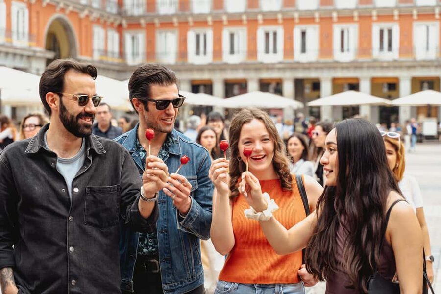 Madrid: Tapas Food Tour with Drinks and Food - How the 2.5 hours actually move along