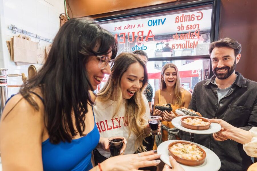 Madrid: Tapas Food Tour with Drinks and Food - Spanish drinks included: wine, vermouth, and tinto de verano