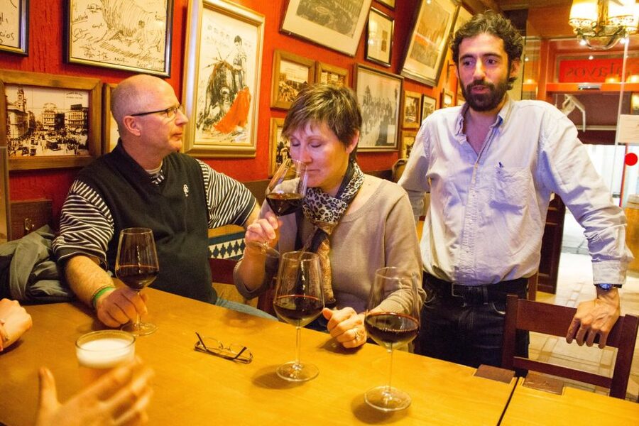 Madrid: Tapas & Wine Tasting Tour with Local Guide - Quick Hits: What Makes This Tapas and Wine Tour Work