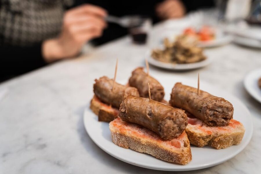 Malaga: Food Tour with Local Guide, Tapas, and Drinks - The route starts at Atarazanas and ends near Calle Marqués de Larios