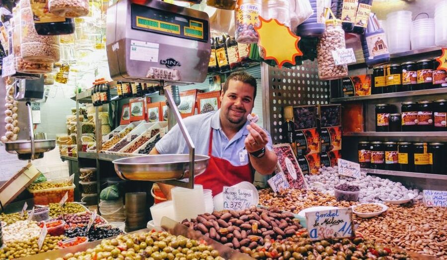Malaga: Tapas Tasting Tour - Practical Tips: Meeting Point, Shoes, and Dietary Choices