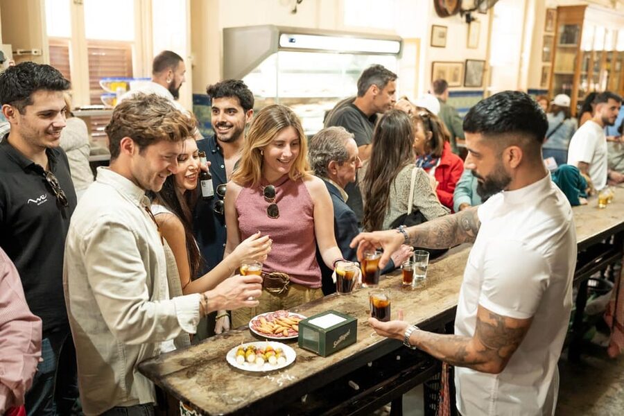 Málaga: Tapas, Wine & Rooftops Private Tour - Why Malaga tapas-and-wine tours work so well
