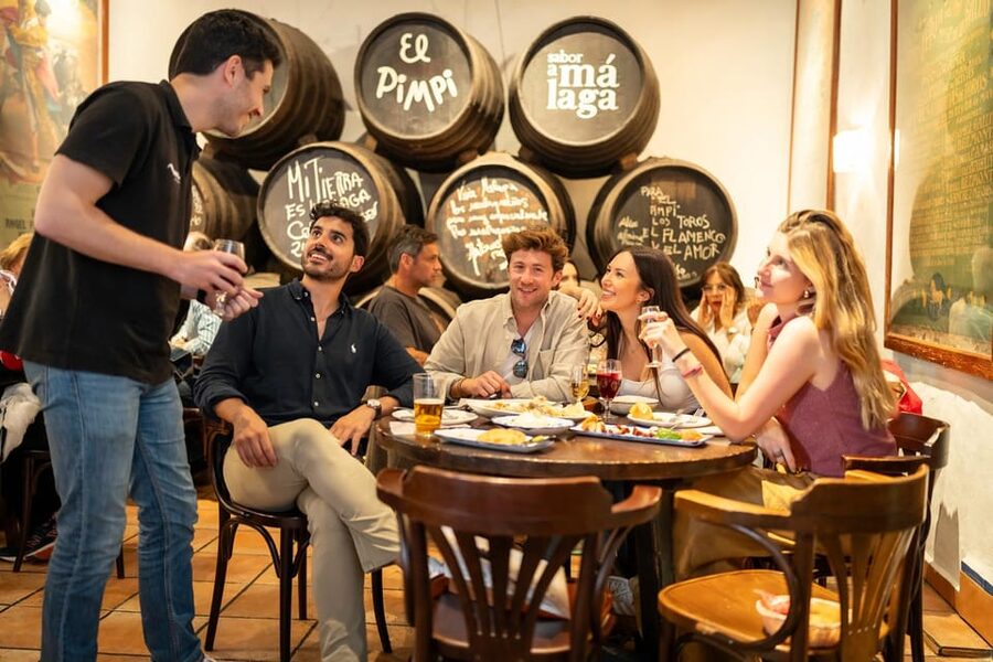 Málaga: Tapas, Wine & Rooftops Private Tour - Stop 1: the old-fashioned wine tavern start