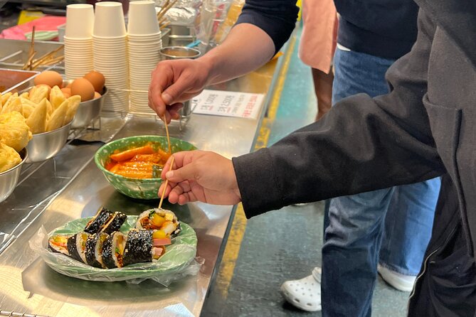 Mangwon Market Food tour By Locals; Cheap Eats to Fancy Feast - Small-group flow: why 8 people is the right number