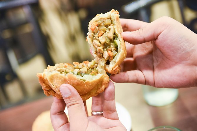 Manila Food Tour: Explore World's Oldest Chinatown - Key Things You’ll Notice (Before You Book)