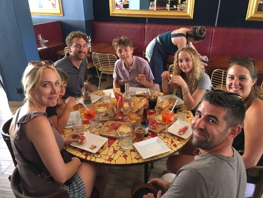 Marseille: E-Bike and Food Tour - Meeting Point and Morning Flow Around l’alimentation générale