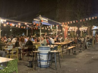 Marseille: Sunset Street Food Tour - Happy-hour tapas style: wine or pastis and the local rhythm