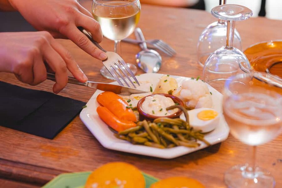 Marseille: Walking Food Tour with Full Meal - Le Panier and Rue Caisserie: history that shows up in food choices