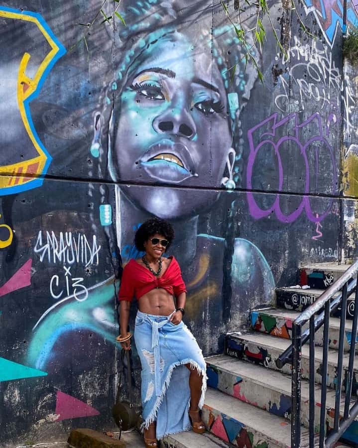 Medellín: Comuna 13 True Story and Street Food Tour - Independence Neighborhood 1 and 2: context beyond the headline sites
