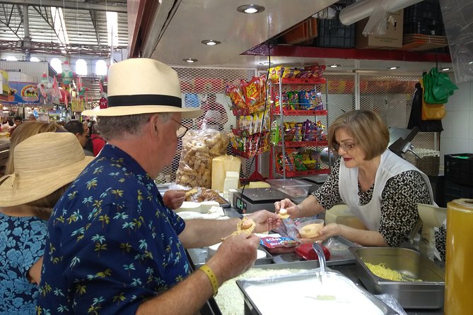 Mercado walking food tour - How much walking is involved, and why the pacing works