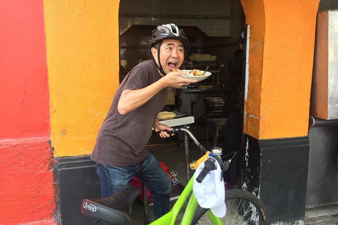 MEXICO CITY FOOD TOUR: flavors on two wheels - Why pedal-powered food tasting works in Mexico City