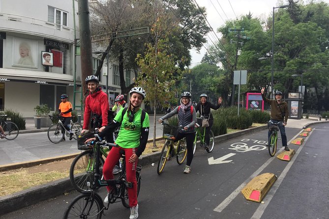 MEXICO CITY FOOD TOUR: flavors on two wheels - Roma Sur paletas finale: cool down with fruit or cream