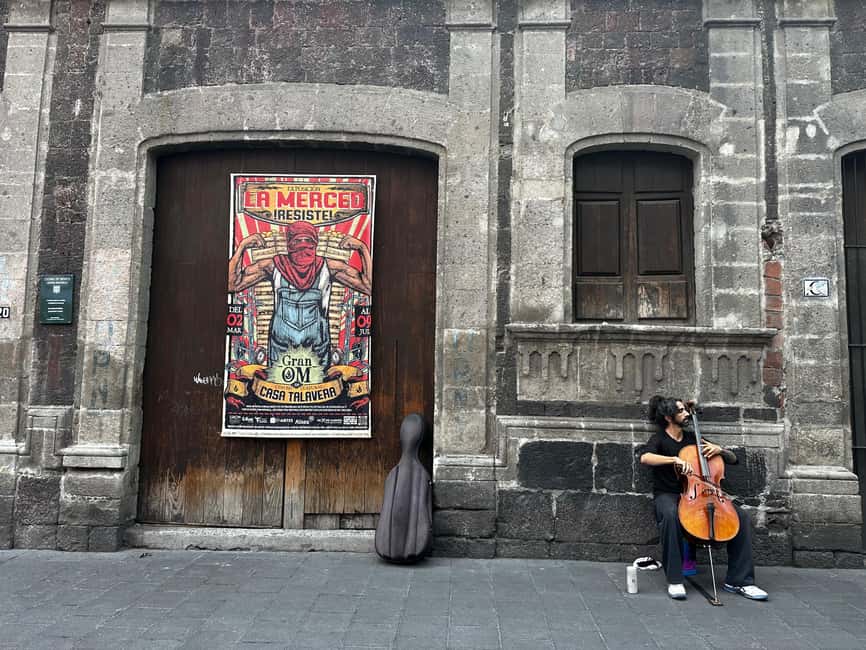 Mexico City: Old Town Food Tour of 7 Tastings & Secret Dish - Panadería pastry and Mexican chocolate: sweet stops that teach you cocoa culture