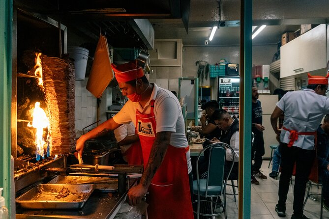 Mexico Private Food Tour With Locals Including 10 Tastings - Banco de México Area: Classic Tacos and the Kind of Stops You Can’t Replicate Alone