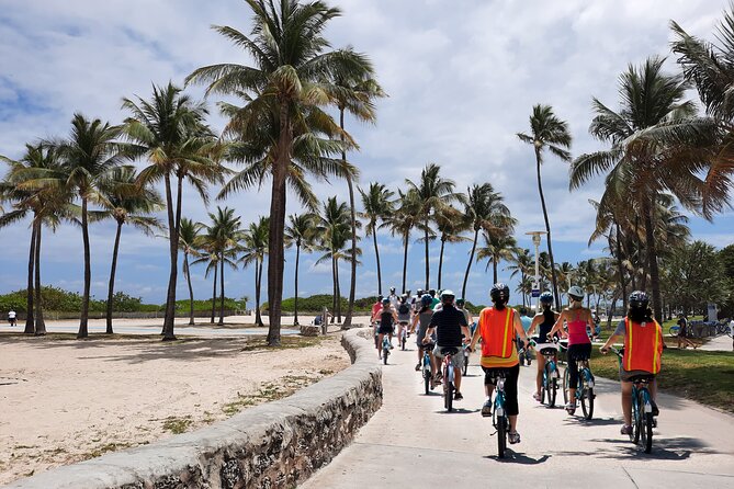 Miami Beach Bike and Food Tour - Bikes, Bites & Views (Adults) - Italian pizza at IT Italian Trattoria COLLINS: lunch that hits